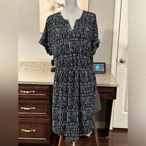Banana Republic black dress with white and blue Drawstring waist with pockets XL